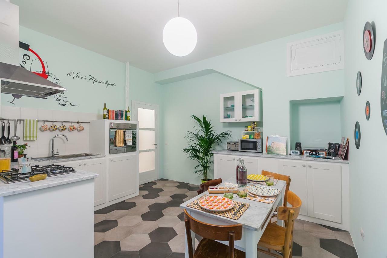 Bed and Breakfast Vino E Vinili Roma Exterior foto